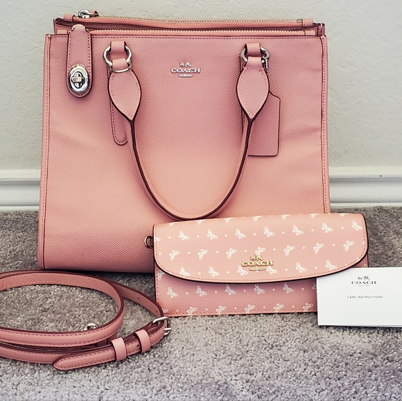 Coach Authentic bag in pink. No F33995 - Picture 1 of 5
